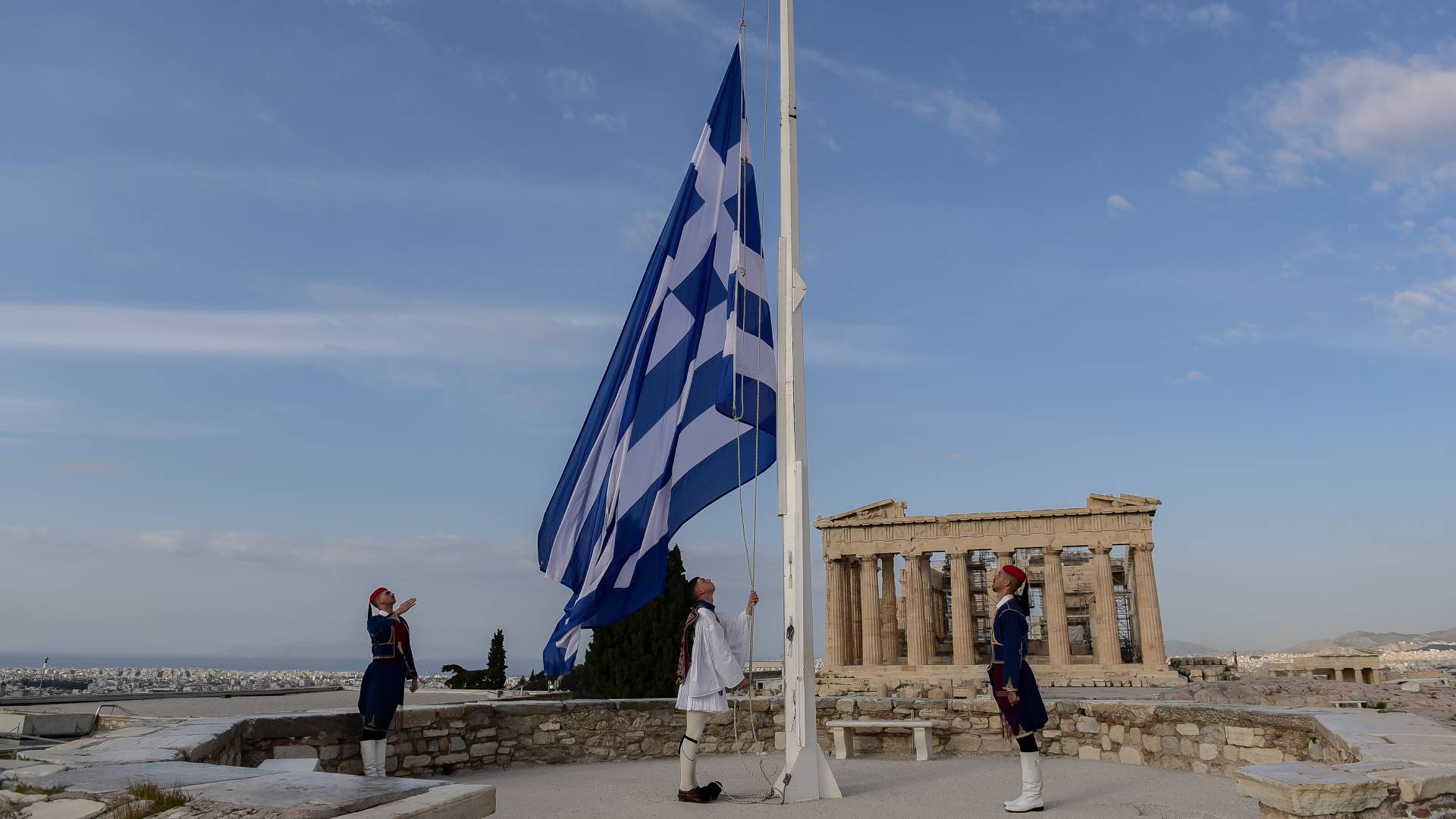 25η Μαρτίου: Ποιοι δρόμοι θα είναι κλειστοί στην Αθήνα λόγω της στρατιωτικής παρέλασης-2