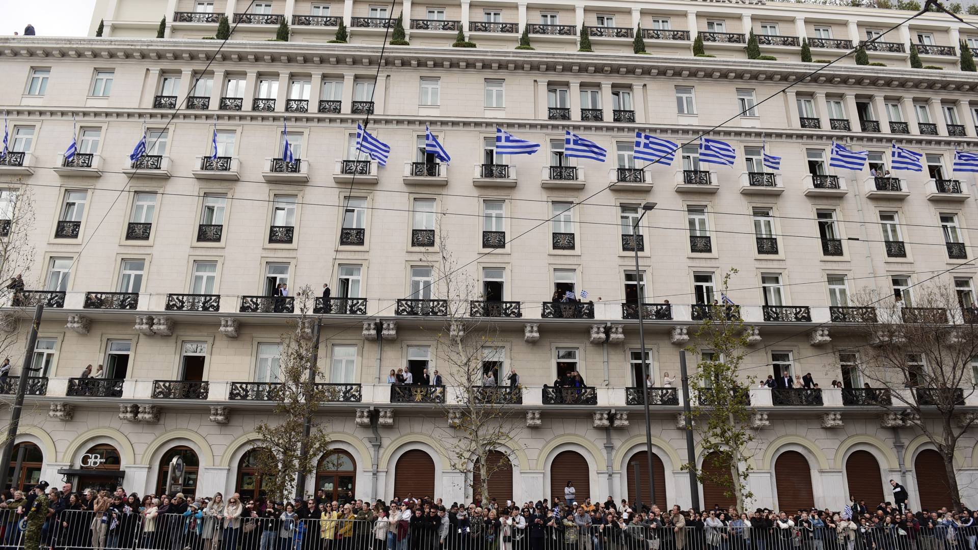 25η Μαρτίου: Εντυπωσιακή η μεγάλη στρατιωτική παρέλαση στο Σύνταγμα (εικόνες-βίντεο)-5