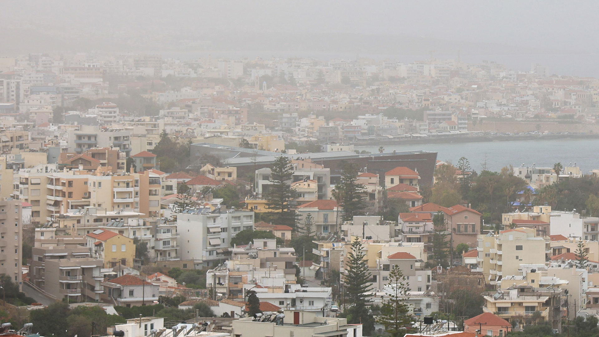 Η αφρικανική σκόνη «σκέπασε» τη νότια Ελλάδα-8