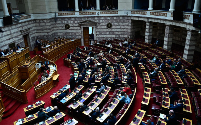 καταψηφίστηκε-η-πρόταση-δυσπιστίας-562953088