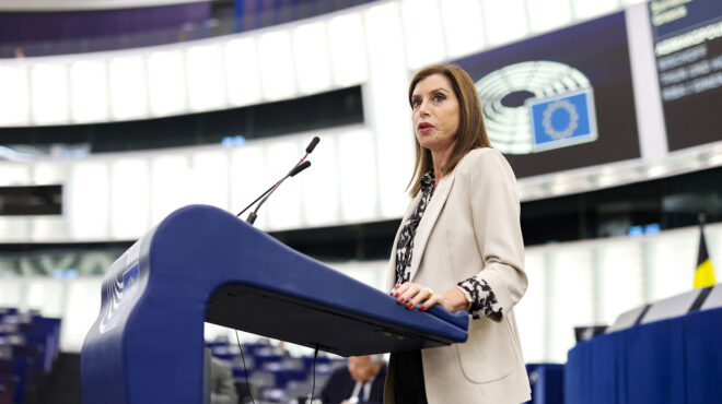 απόδημοι-ελληνες-το-e-mail-που-άναψε-φωτιές-562916347