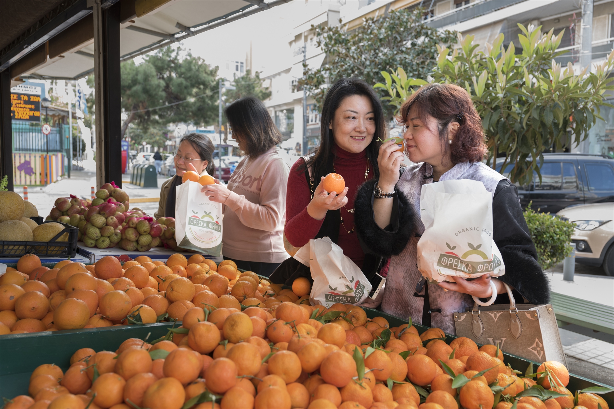 Πώς η χρυσή βίζα μετέτρεψε τον Αλιμο σε China Town-4