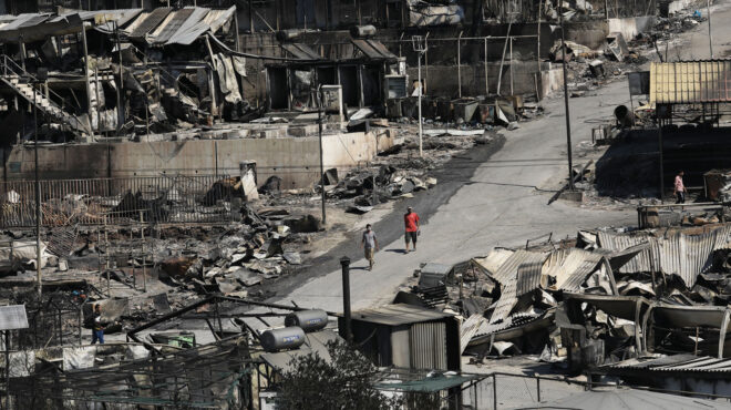 φωτιά-στη-μόρια-ο-απών-μάρτυρας-κατηγο-562910161