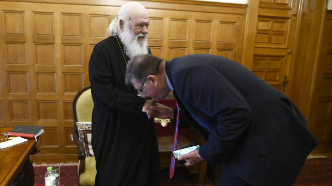 εντός-και-εκτός-η-φρεγάτα-υδρα-και-τα-562931935