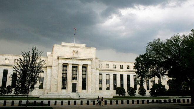 σε-τροχιά-μείωσης-η-παγκόσμια-αποταμί-562910476