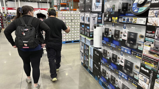 costco-πουλάει-από-μπέργκερ-μέχρι-χρυσό-562925209