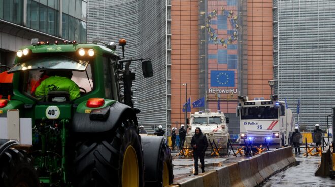 η-ε-ε-χαλαρώνει-τους-κανόνες-για-πράσι-562935940