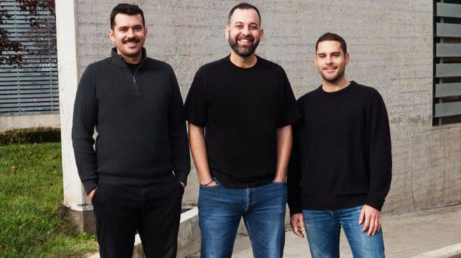 λέιζερ-καίει-τα-ζιζάνια-στις-καλλιέ-562947127