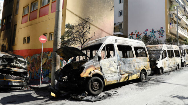 οποτε-έχουν-πάρτι-καίνε-το-σύμπαν-562934092