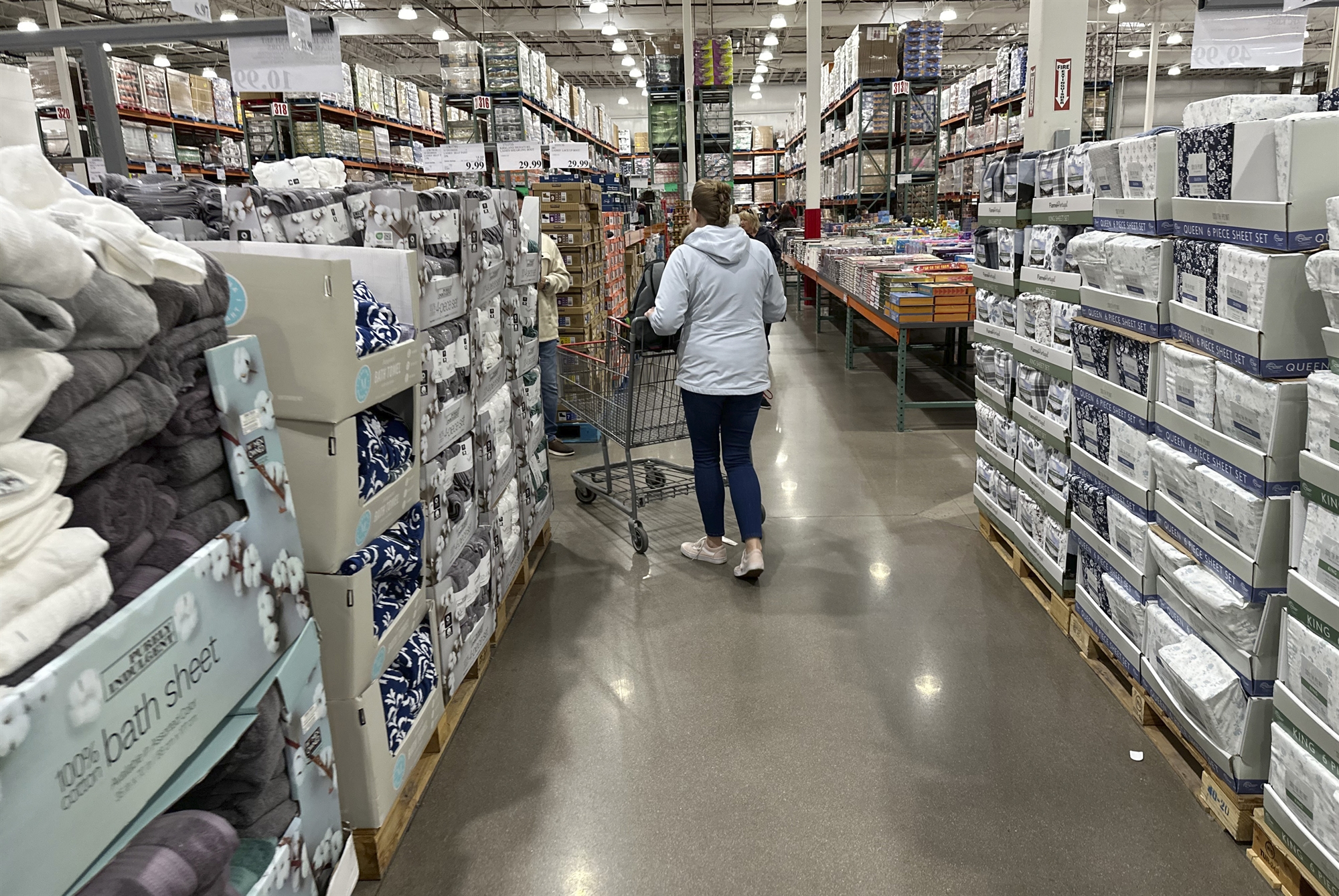 Costco: Πουλάει από μπέργκερ μέχρι χρυσό-1
