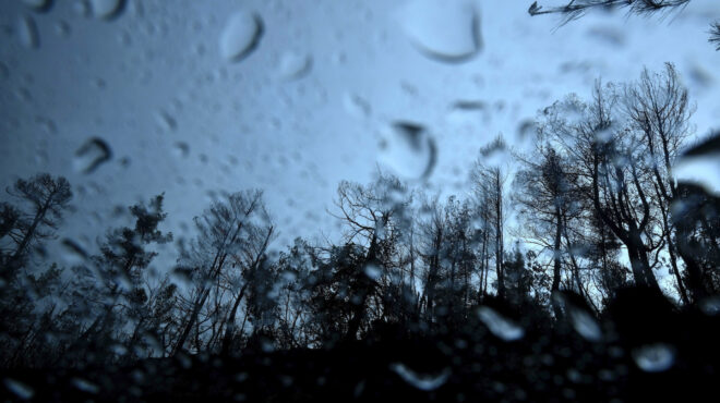 κακοκαιρία-ισχυρές-βροχές-καταιγίδε-562910929