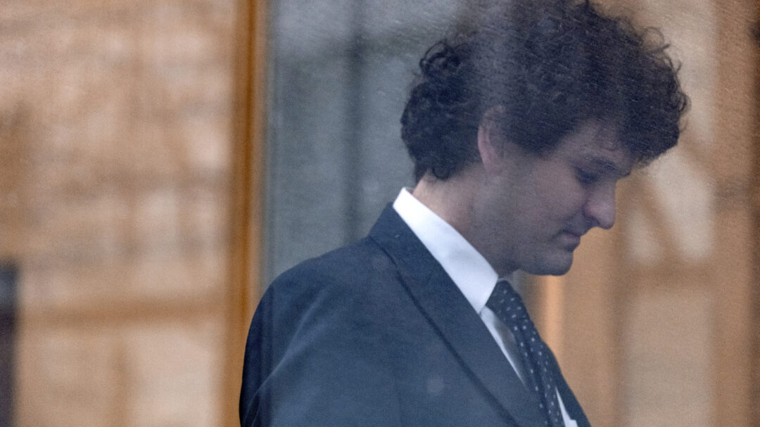 σαμ-μπάνκμαν-φριντ-ο-βασιλιάς-των-κρυπ-562953241