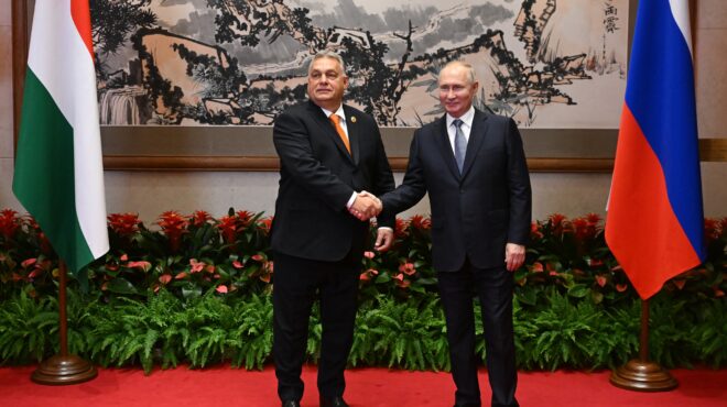 ο-ορμπαν-συνεχάρη-τον-πούτιν-για-την-επ-562943335