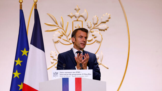 η-αχίλλειος-πτέρνα-του-εμανουέλ-μακρό-562951045