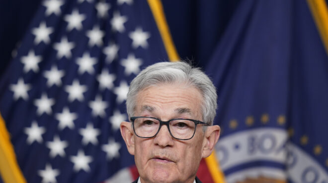 fed-παραμένουν-στο-τραπέζι-τρεις-επιτ-562941415