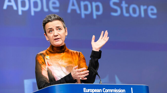 οι-γίγαντες-της-τεχνολογίας-αναγκάζο-562918612