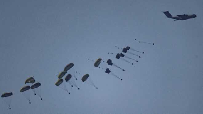 γάζα-πέντε-νεκροί-από-πτώση-κιβωτίου-562923361