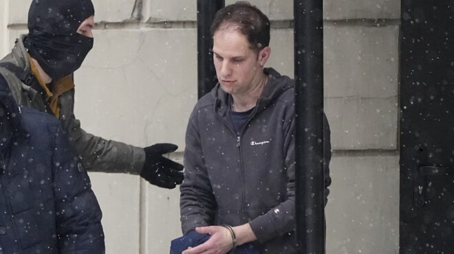 ενας-χρόνος-από-τη-σύλληψη-του-εβαν-γκέ-562955065