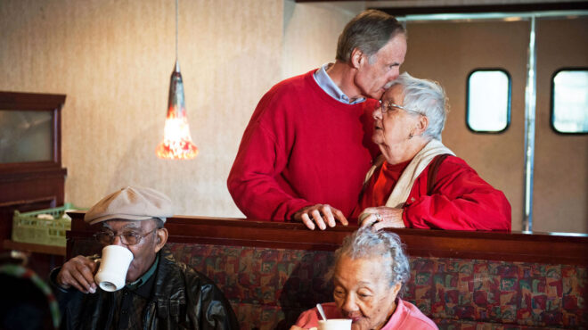 ηπα-μοναχοπαίδια-φροντιστές-γονέων-562920421