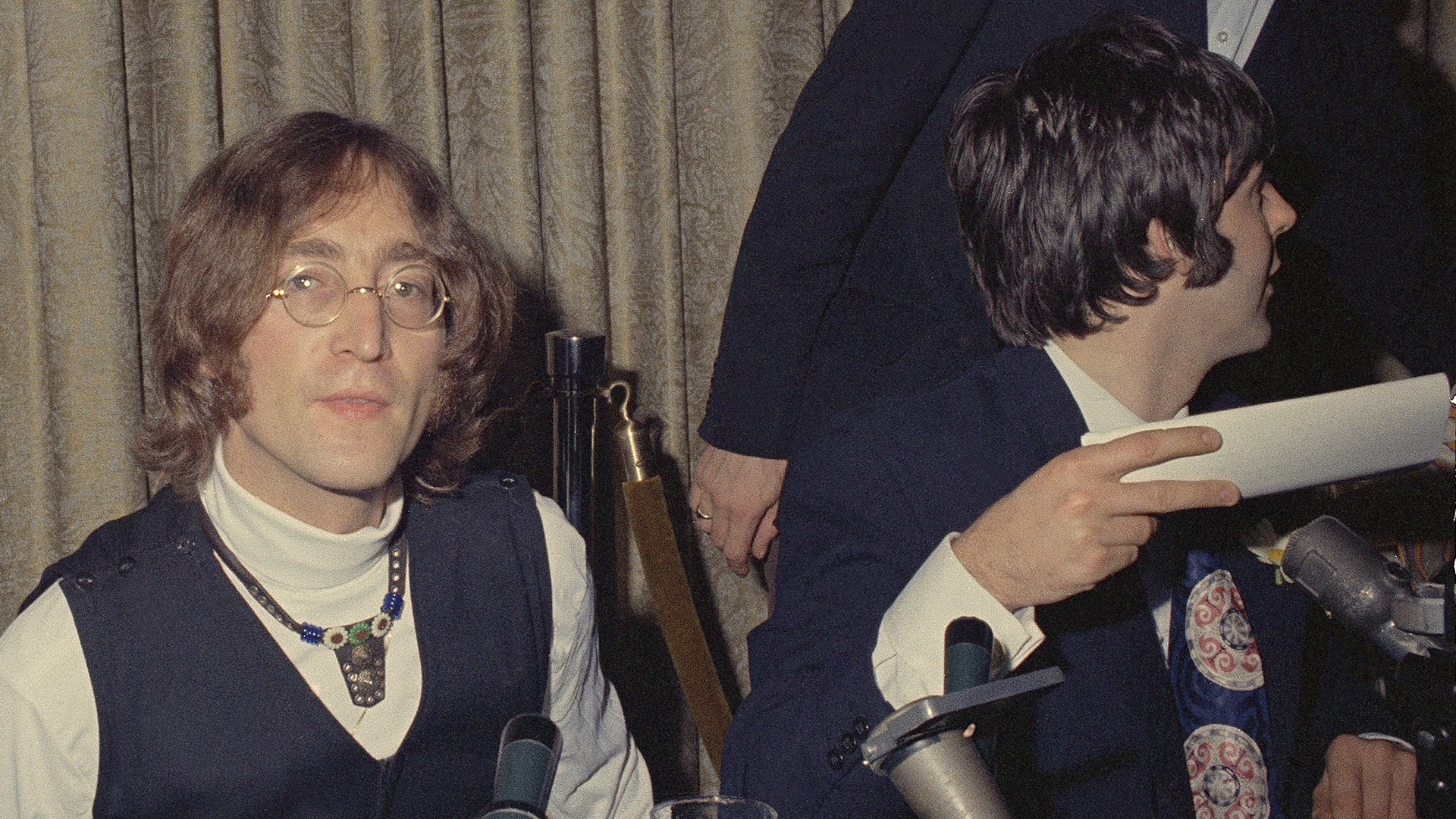 Τζον Λένον: Η ιστορία πίσω από τα διασημότερα γυαλιά όλων των εποχών-2