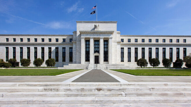 h-ελβετία-μείωσε-πρώτη-το-κόστος-δανεισ-562940557