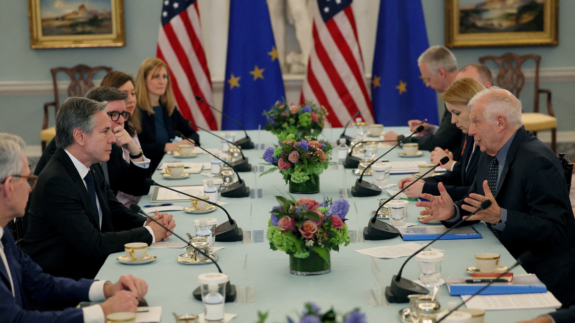 Πόλεμος στην Ουκρανία: Στόλτενμπεργκ και Μπορέλ αξιώνουν περισσότερη στήριξη στο Κίεβο-1