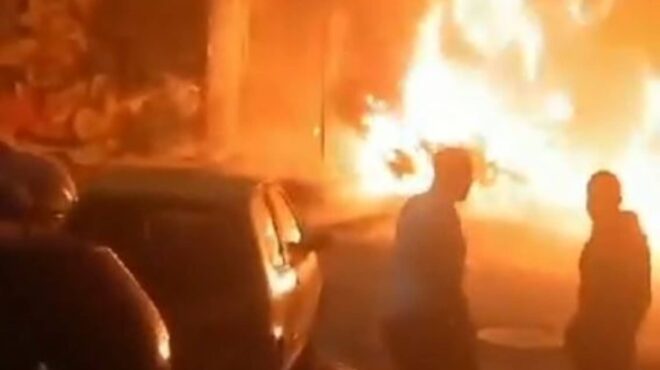 ζωγράφου-βίντεο-οχήματα-παραδίνοντ-562932130