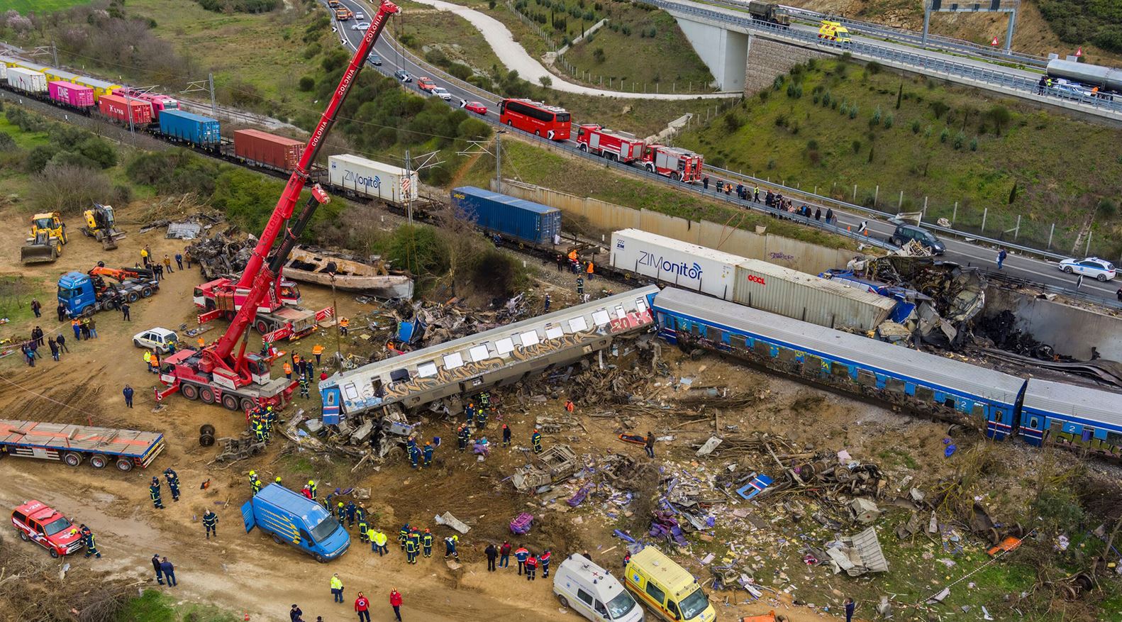 Τέμπη: Σκληρή πολιτική αντιπαράθεση για το δημοσίευμα περί «μονταζιέρας»-1