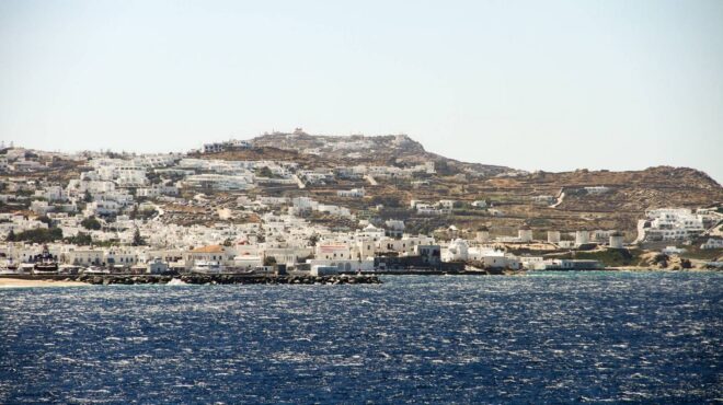 επιασαν-δουλειά-οι-ελεγκτές-στη-μύκον-562951621