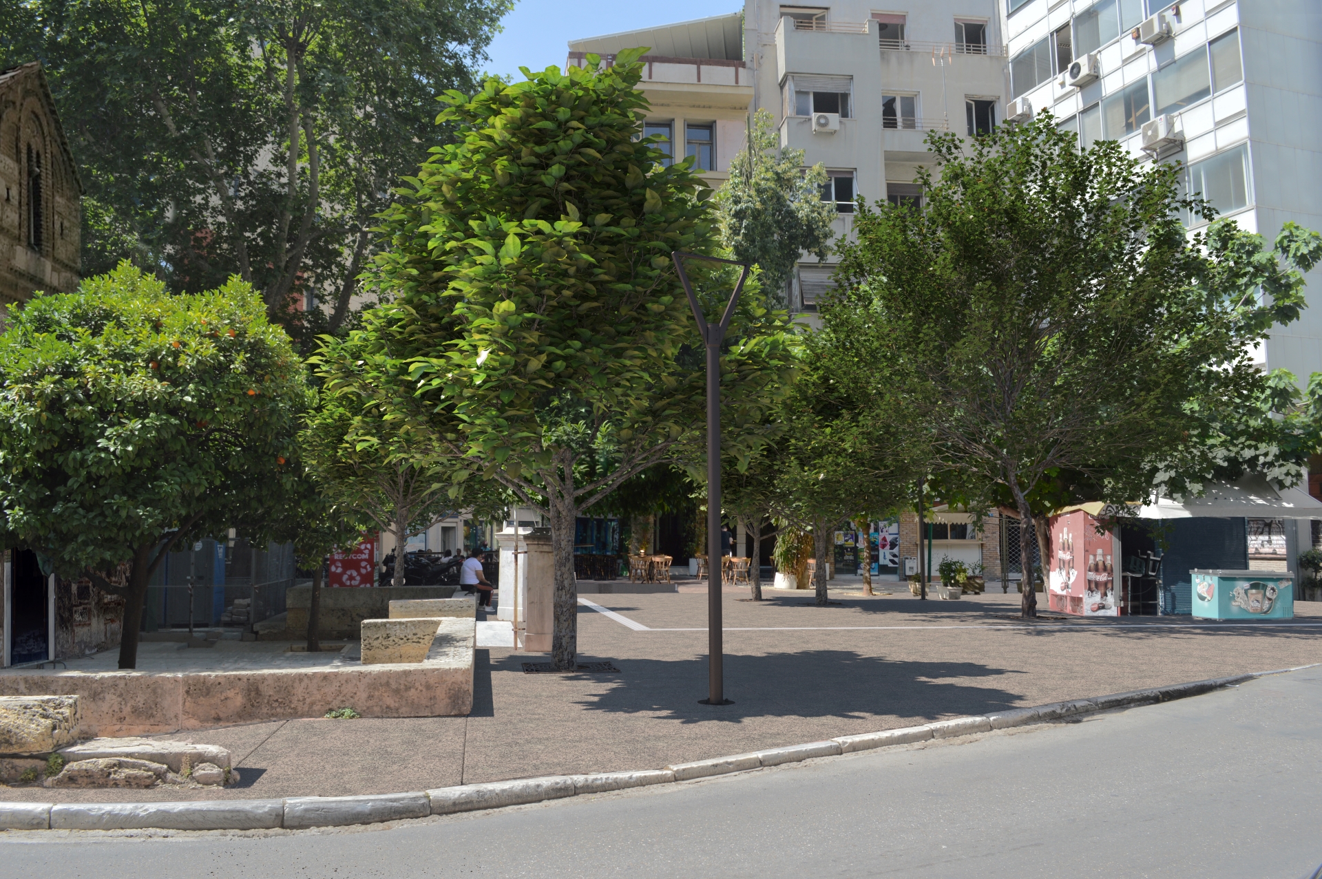 Νέα πνοή σε τέσσερις εμβληματικές πλατείες της Αθήνας-8