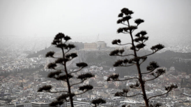 καιρός-αφρικανική-σκόνη-και-τοπικές-β-562950709