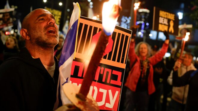 ολο-και-μεγαλώνει-η-απόσταση-της-ουάσι-562950685