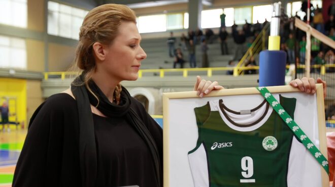 εφυγε-στα-46-της-χρόνια-η-ρούξι-ντουμι-562914571