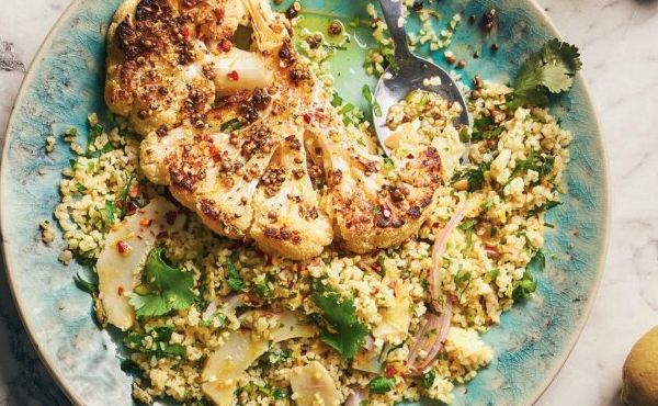 μπριζόλες-κουνουπιδιού-με-ταμπουλ-562930648