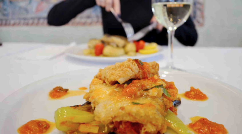 25η Μαρτίου: Πού τρώμε τον καλύτερο τηγανητό μπακαλιάρο στην Αθήνα;-5