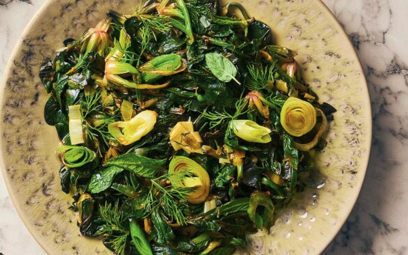 σπανάκι-και-πράσα-τσιγαριαστά-562948732