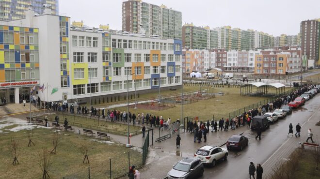 μεσημέρι-κατά-του-πούτιν-ουρές-στα-ε-562937878