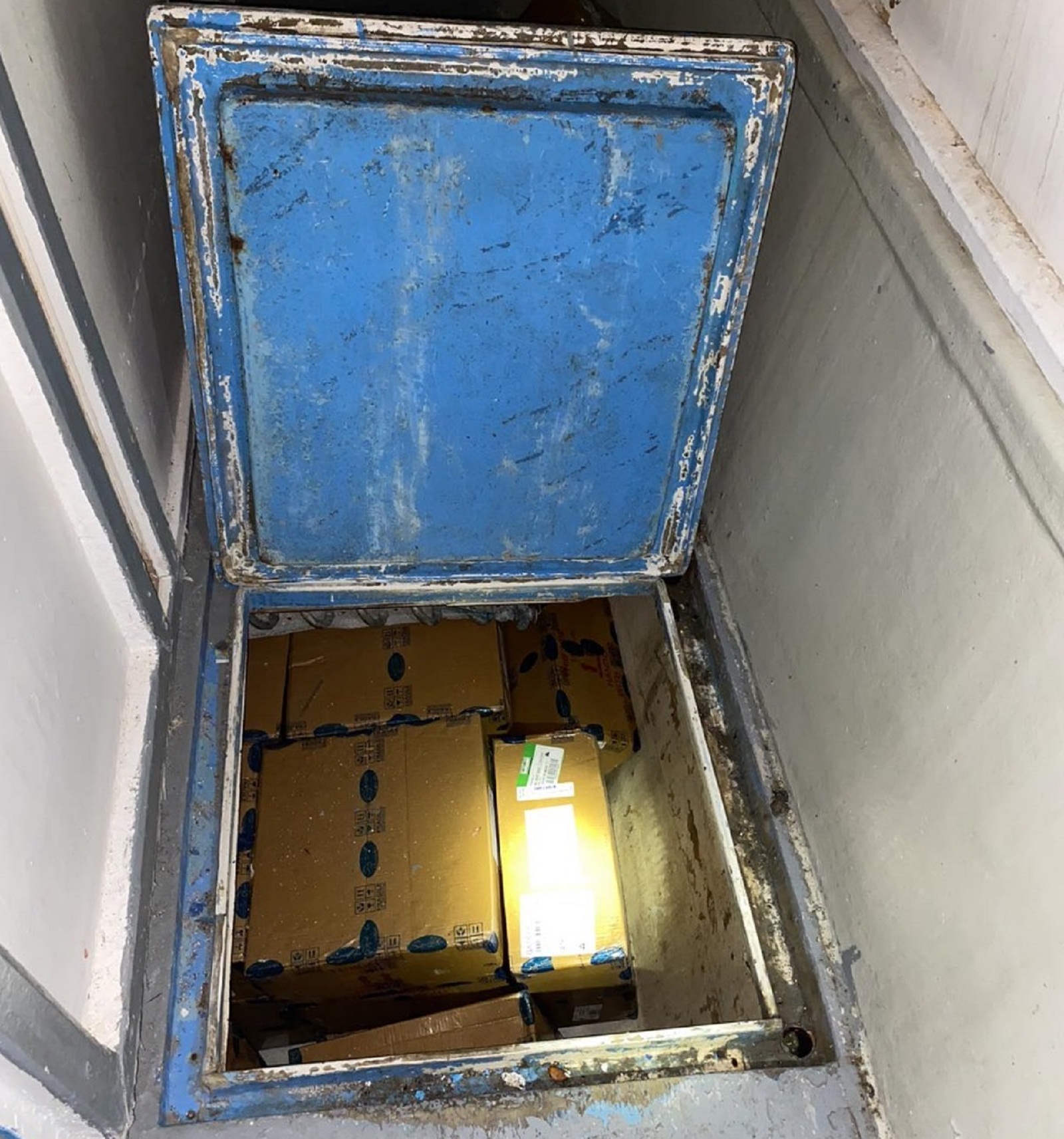 Λαύριο: Εικόνες από τον εντοπισμό εκατομμυρίων χαπιών που χρησιμοποιούνται ως ναρκωτικά-2