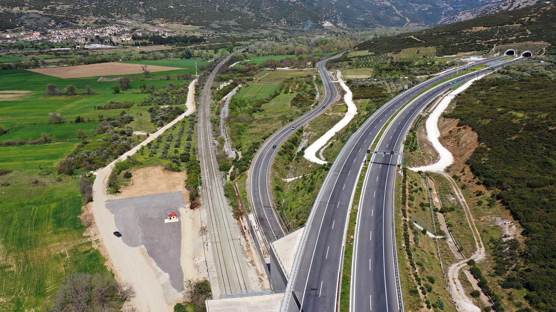 Μπάζωμα στα Τέμπη: «Πήραμε εντολή από Πυροσβεστική, Αστυνομία»-1