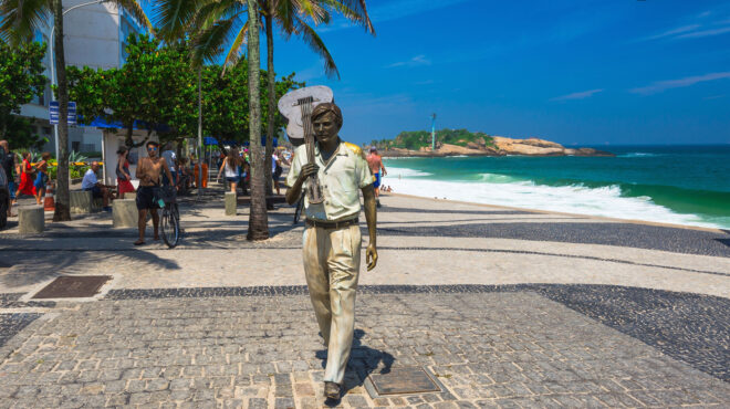 μια-μελωδική-ανοιξιάτικη-καταιγίδα-562937320