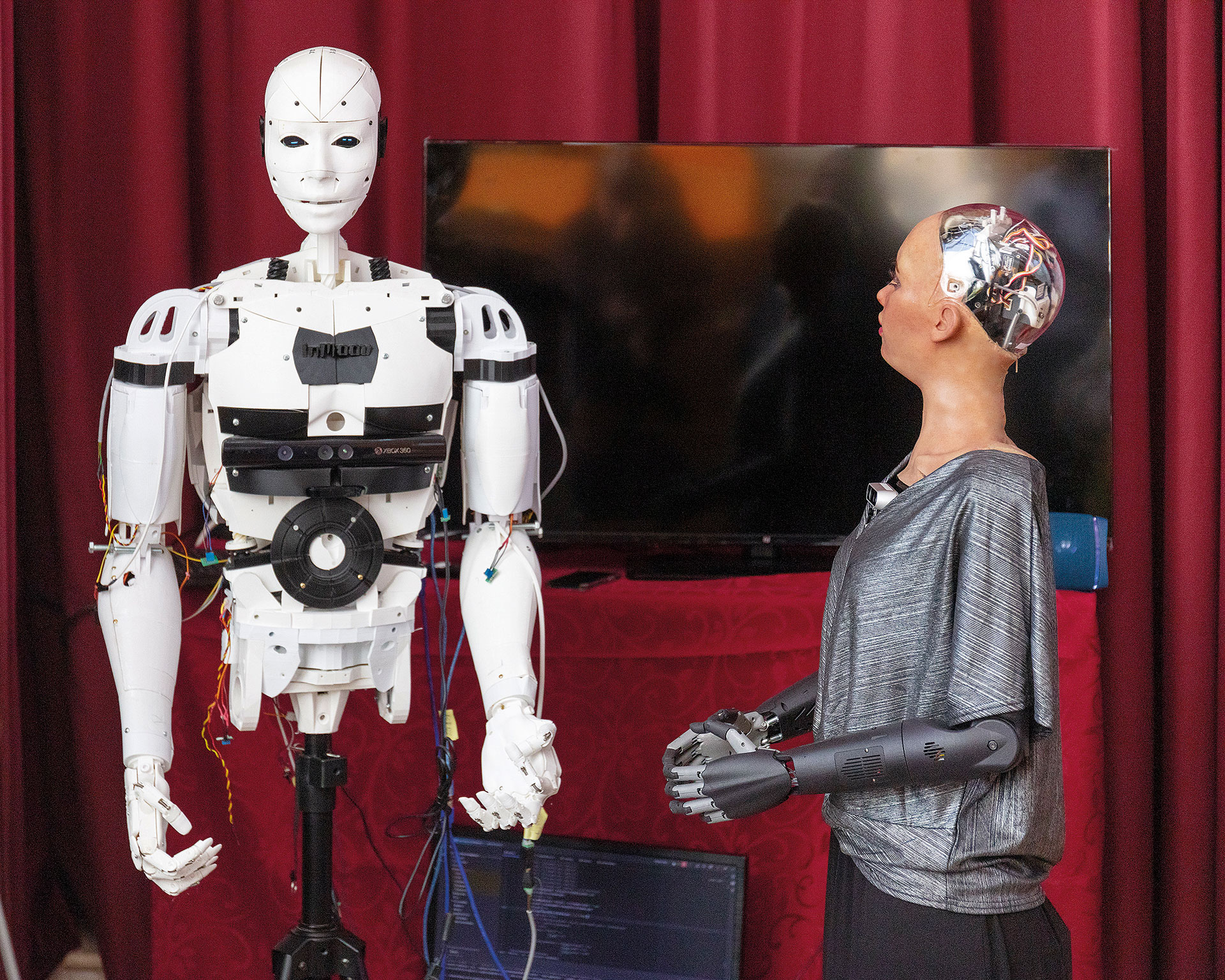 Συναντήσαμε τη Σοφία, το διασημότερο ρομπότ στον πλανήτη-5