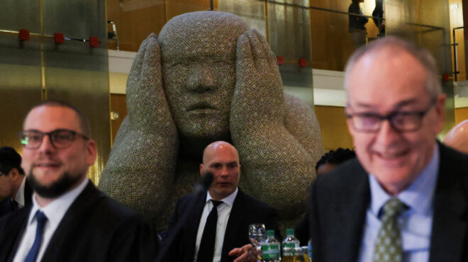 γερμανία-νέα-απεργία-στο-προσωπικό-ασ-562928701