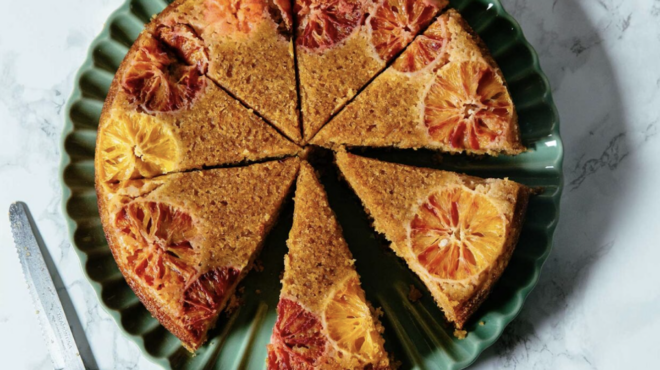 αναποδογυρισμένο-κέικ-αμυγδάλου-πορ-562951252