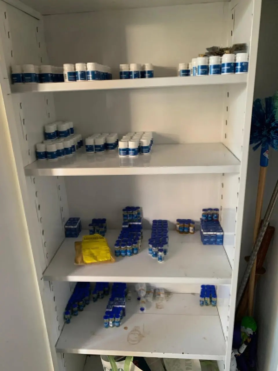 Εξαρθρώθηκε διεθνής σπείρα που διακινούσε αναβολικά και ναρκωτικά – Πέντε συλλήψεις-4