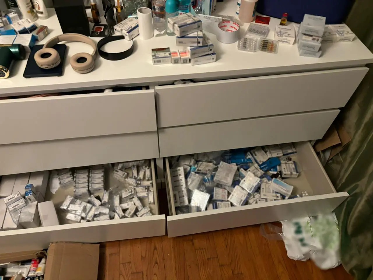 Εξαρθρώθηκε διεθνής σπείρα που διακινούσε αναβολικά και ναρκωτικά – Πέντε συλλήψεις-2