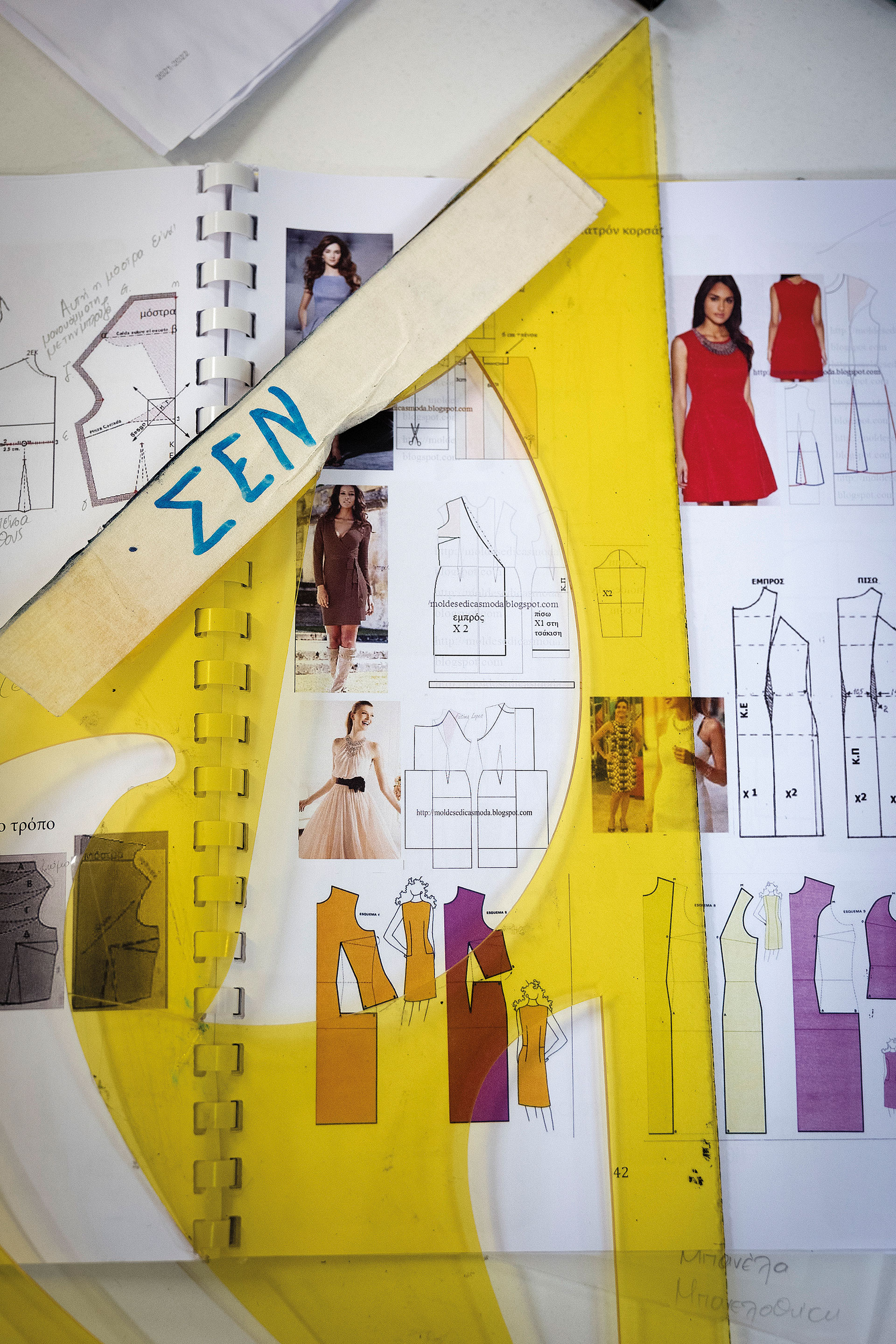 Μέσα στον χειροποίητο κόσμο του Συλλόγου Εκπαιδεύσεως Νεανίδων-1