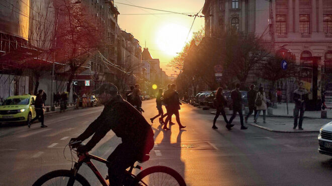 πώς-ένα-βαλκανικό-τραγούδι-γίνεται-το-562943197