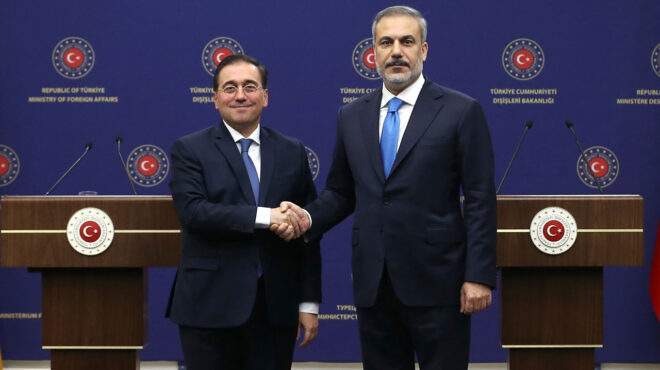 αδιαλλαξία-στο-κυπριακό-και-ανοίγματ-562944238