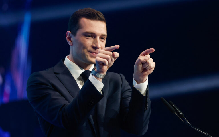 Το «φαινόμενο» Μπαρντελά στη Γαλλία και η άνοδος της Ακροδεξιάς