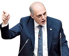 Φαλάκρες και ψαλιδοχέρηδες-1